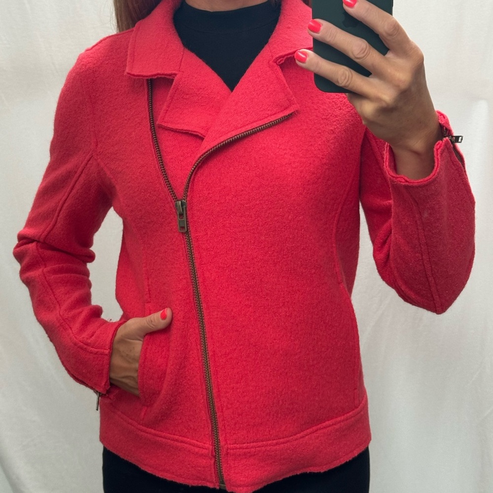 Tahari Jacket with zippers